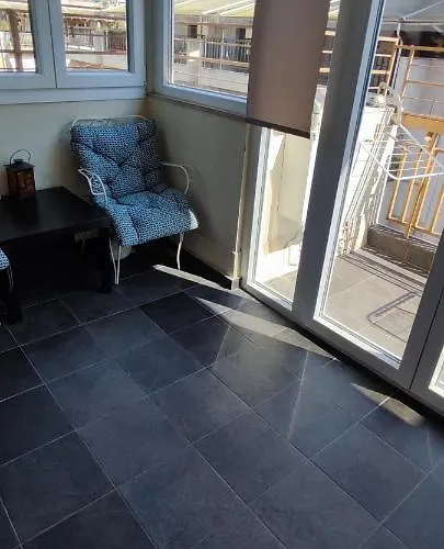 Happy Haris Place Salonic