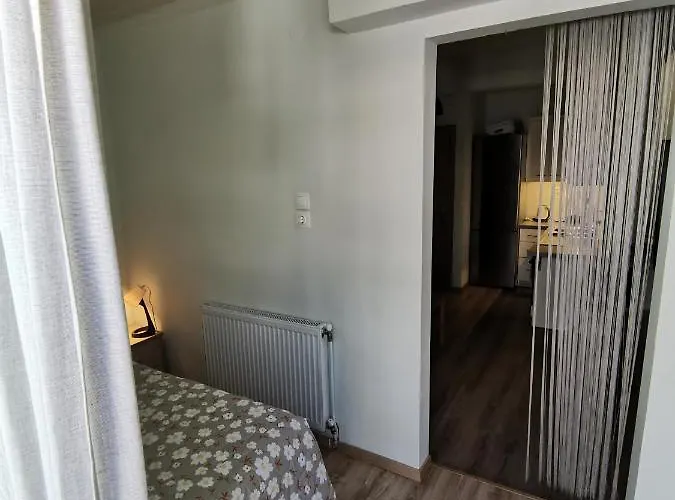 Happy Haris Place Salonic