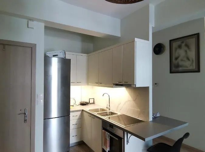 Happy Haris Place Salonic